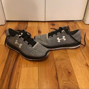 NWOT Under Armor speedform size 9